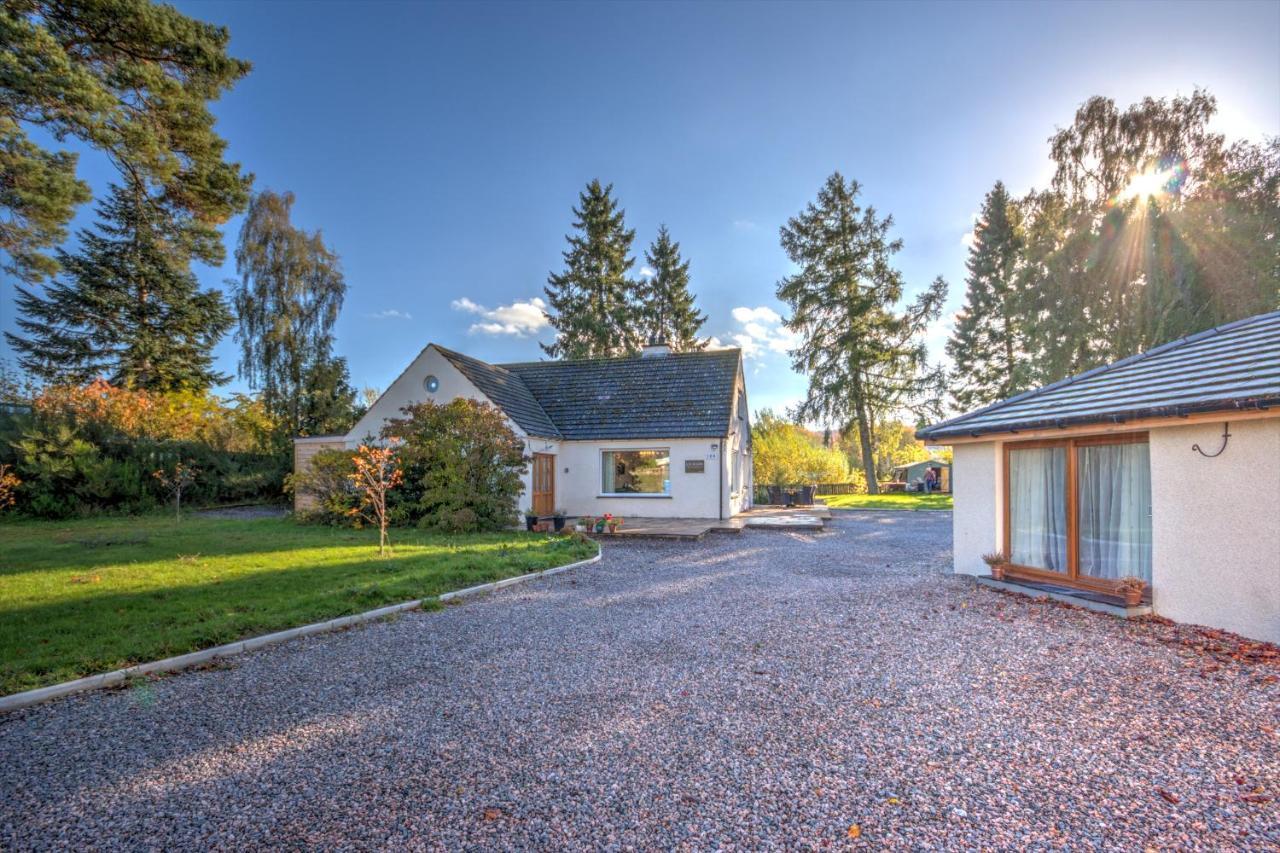 Charming 1-Bed Cottage In Inverness Exterior foto